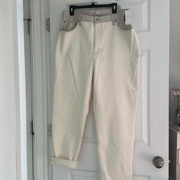 Abercrombie & Fitch Curve Love Multi Fabric Pants - Picture 2 of 4